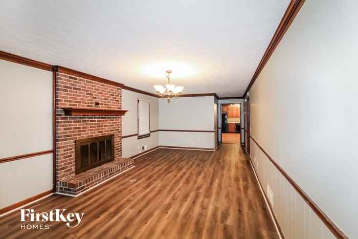 1485 George Dr Se - Photo 3 of 16