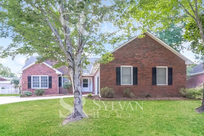 136 Ole Eastpointe Dr - Photo 2 of 15