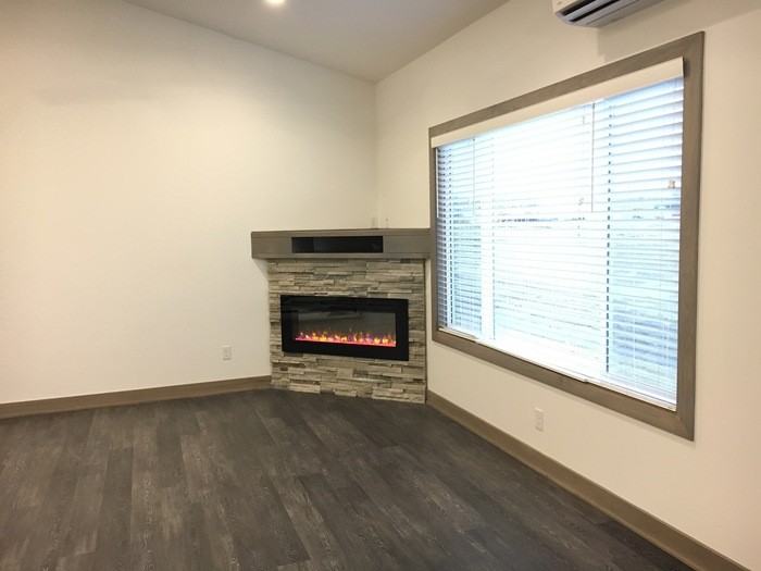 1006 Ne 21st St - Photo 3 of 38