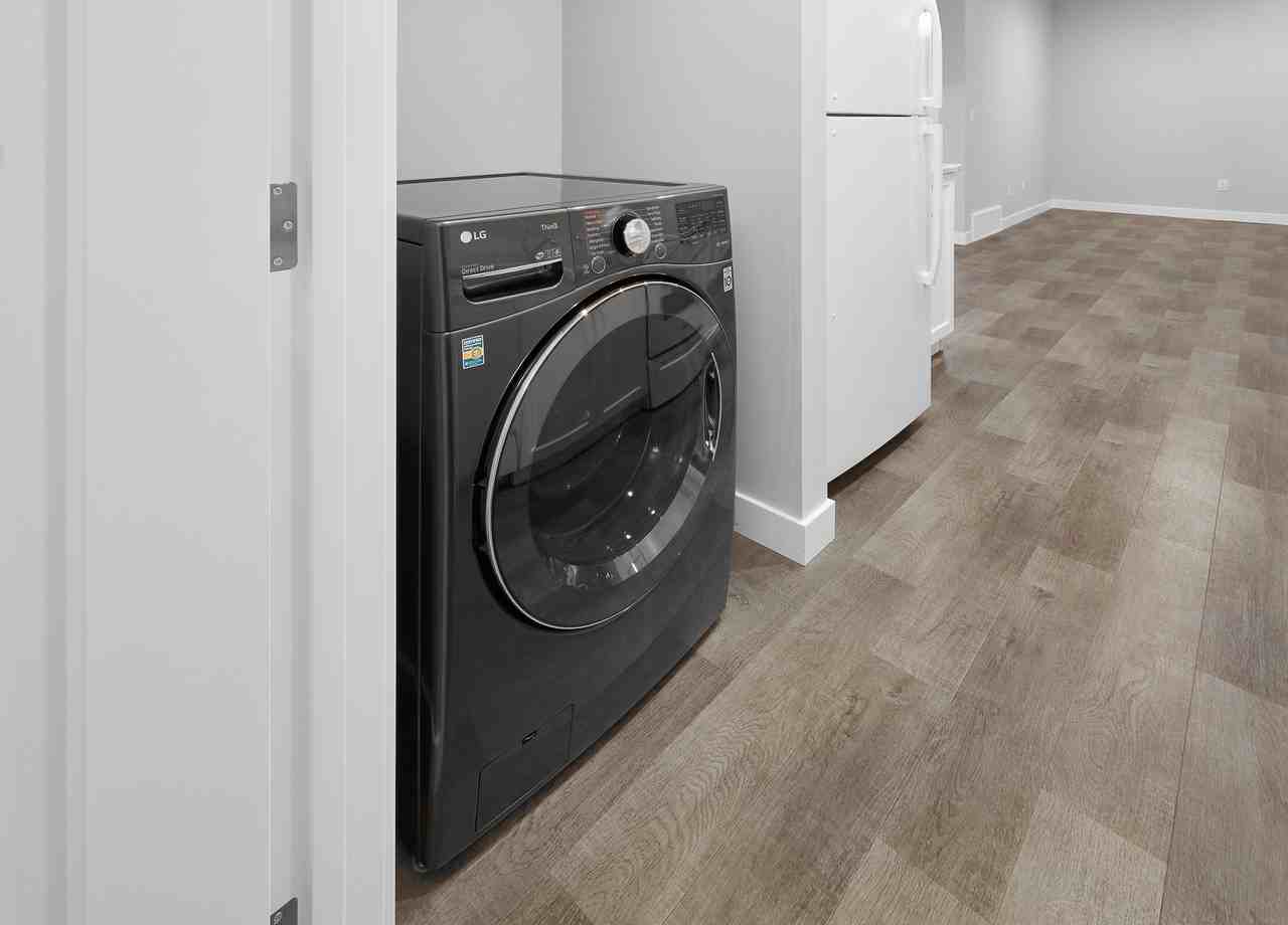 1358 Erker Cres Nw Bsmt #BS - Photo 4 of 17