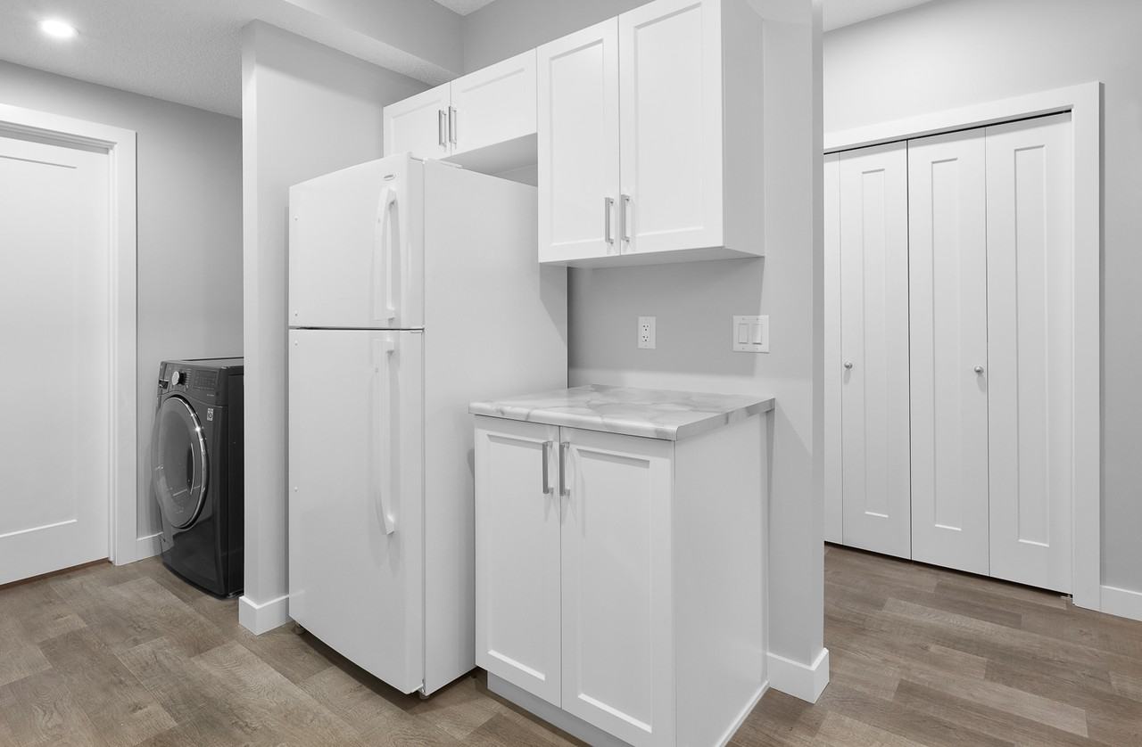 1374 Erker Cres Nw Bsmt #BS - Photo 5 of 17