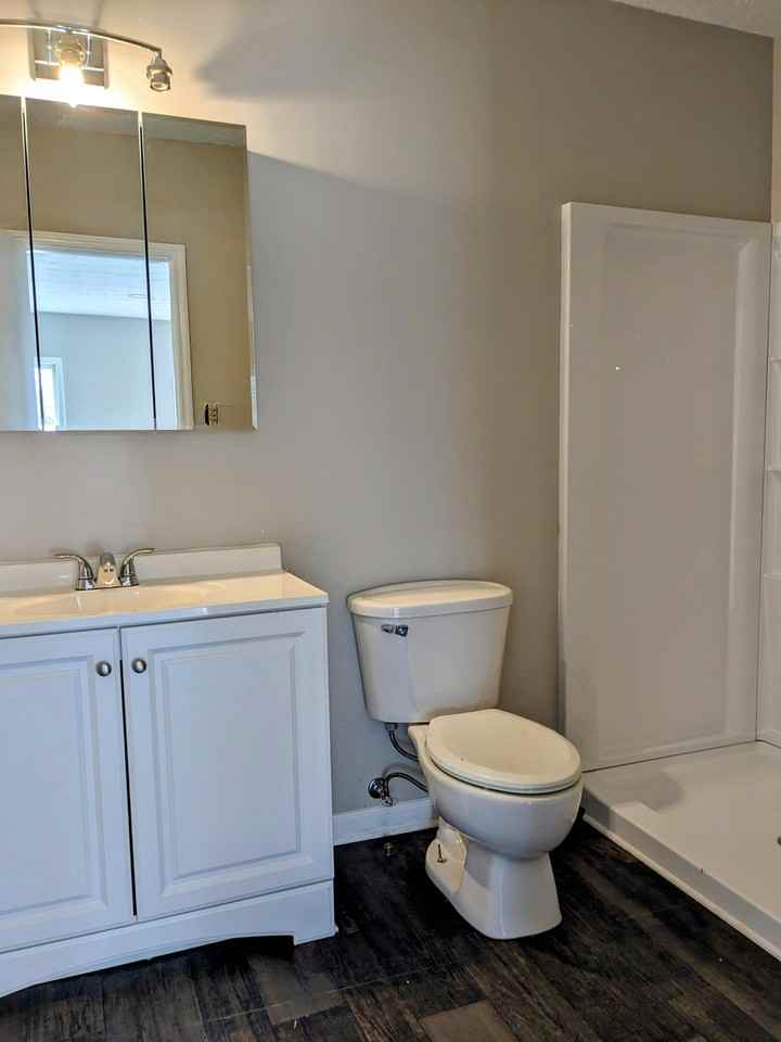 5405 Cindy Ln Se #B - Photo 5 of 8