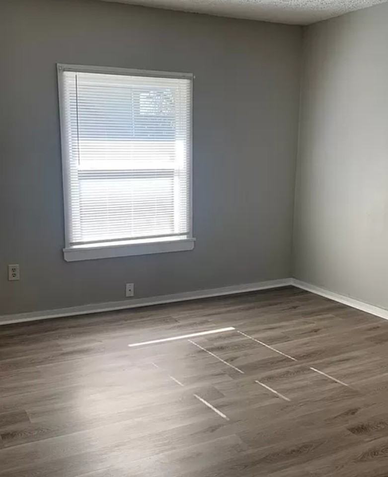 815 Dawson St #2 - Photo 6 of 13