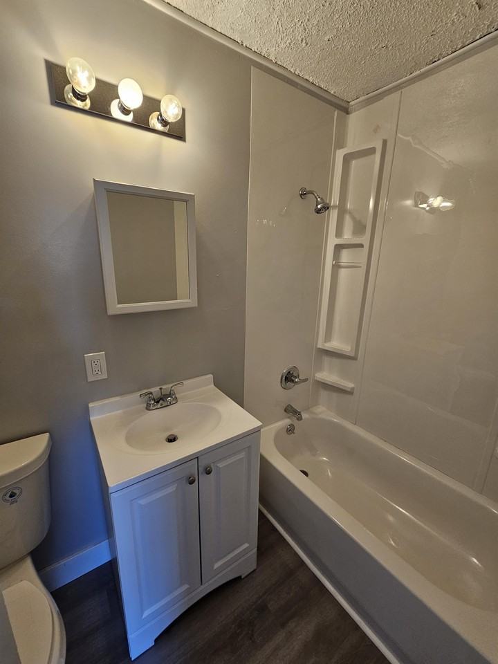 110 E 6th Ave #2 - Photo 4 of 5