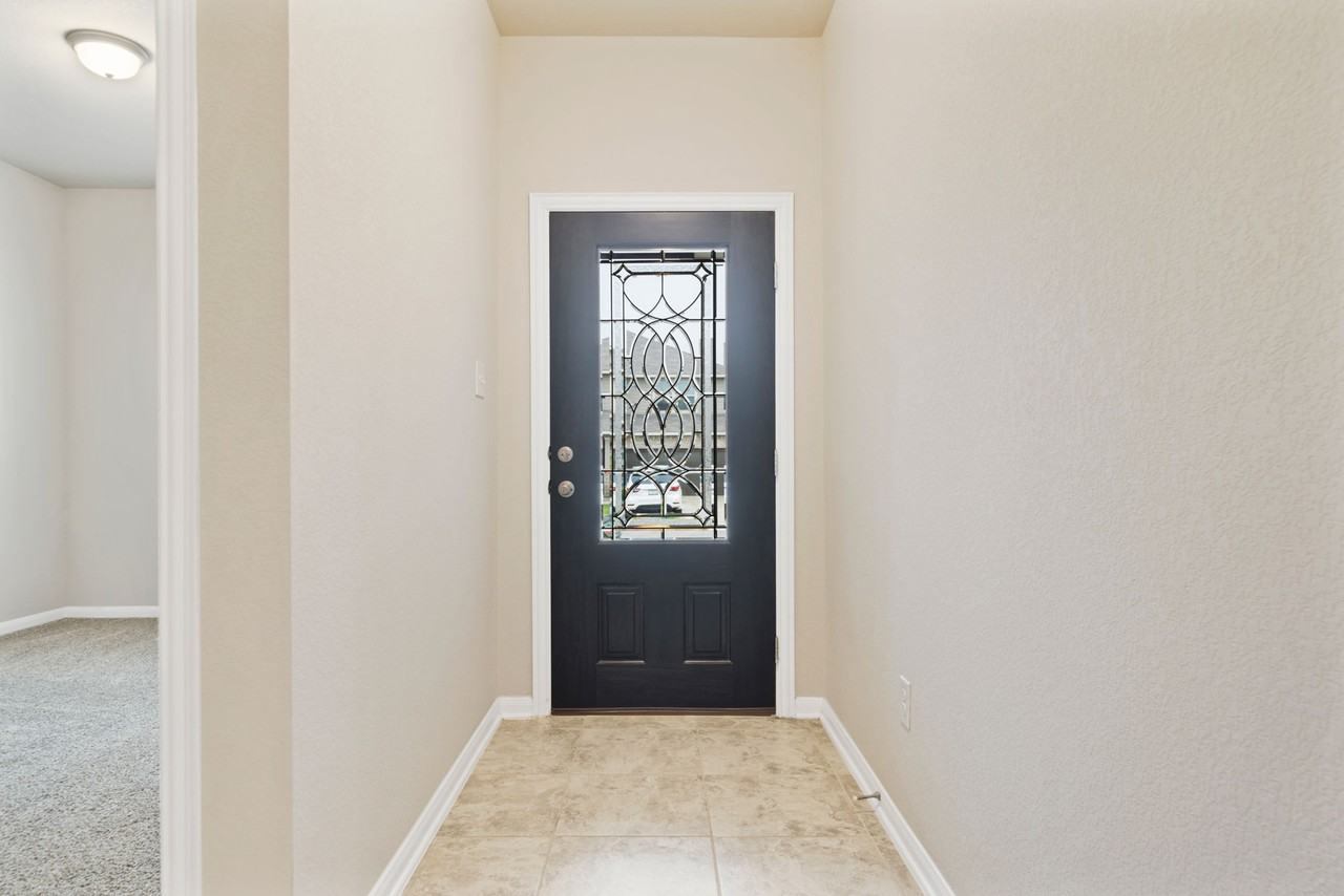 8907 Arundal Gdn #1 - Photo 3 of 37