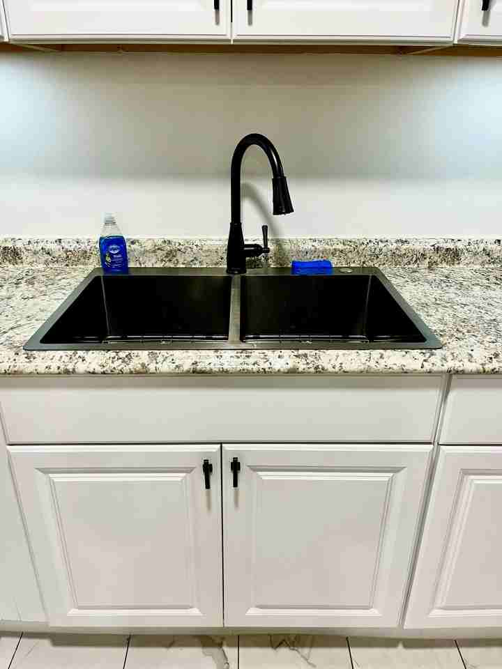 214 Adair Ave Se - Photo 3 of 6
