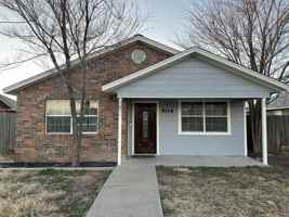 featured image of 504 S Jefferson St #1