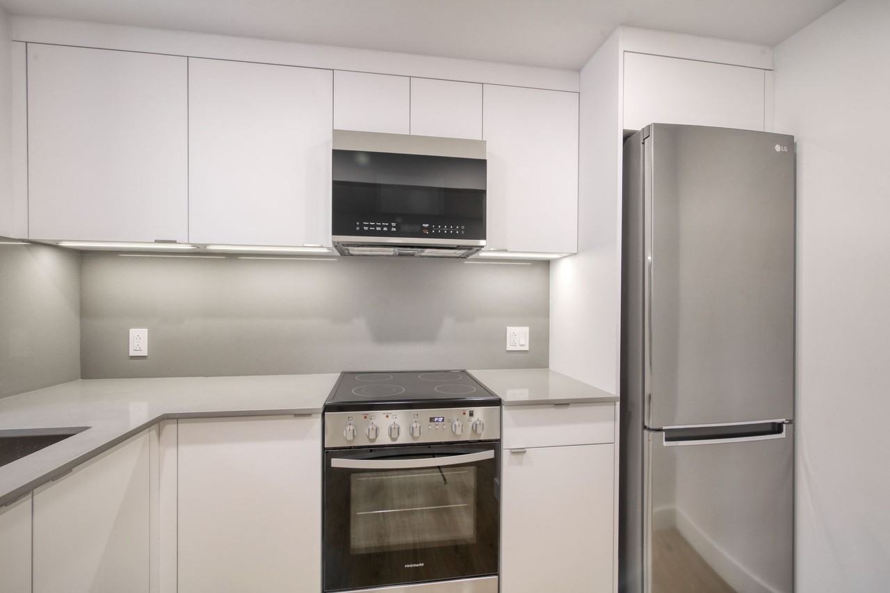 3421 Durocher Street Apartments 3421 Rue Durocher, Montréal, QC H2X