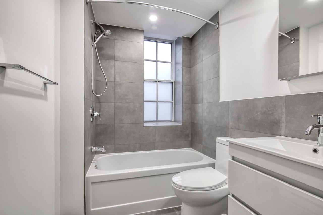 3421 Durocher Street Apartments 3421 Rue Durocher, Montréal, QC H2X