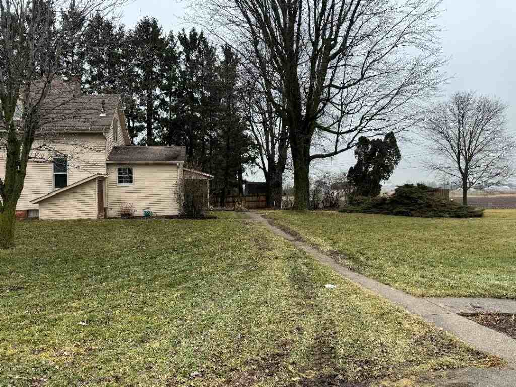 10102 Milan Center Rd - Photo 2 of 16