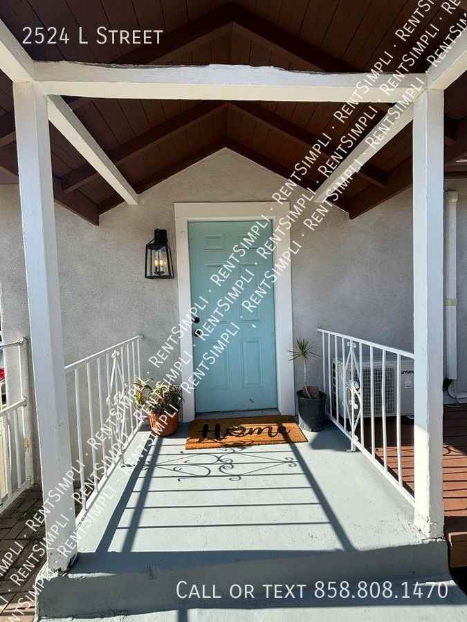 2524 L St - Photo 2 of 16