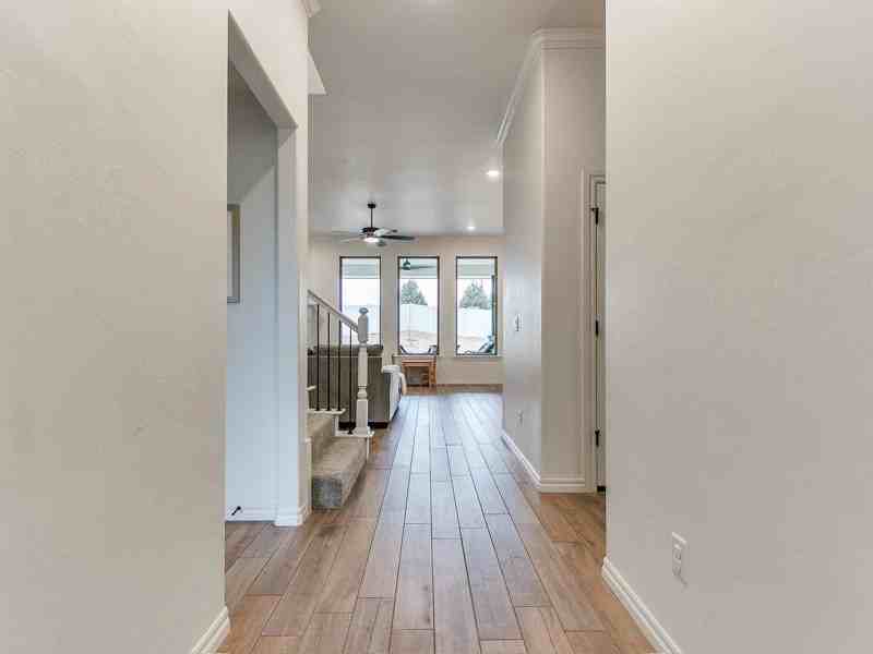 19121 Grove Pkwy - Photo 3 of 31