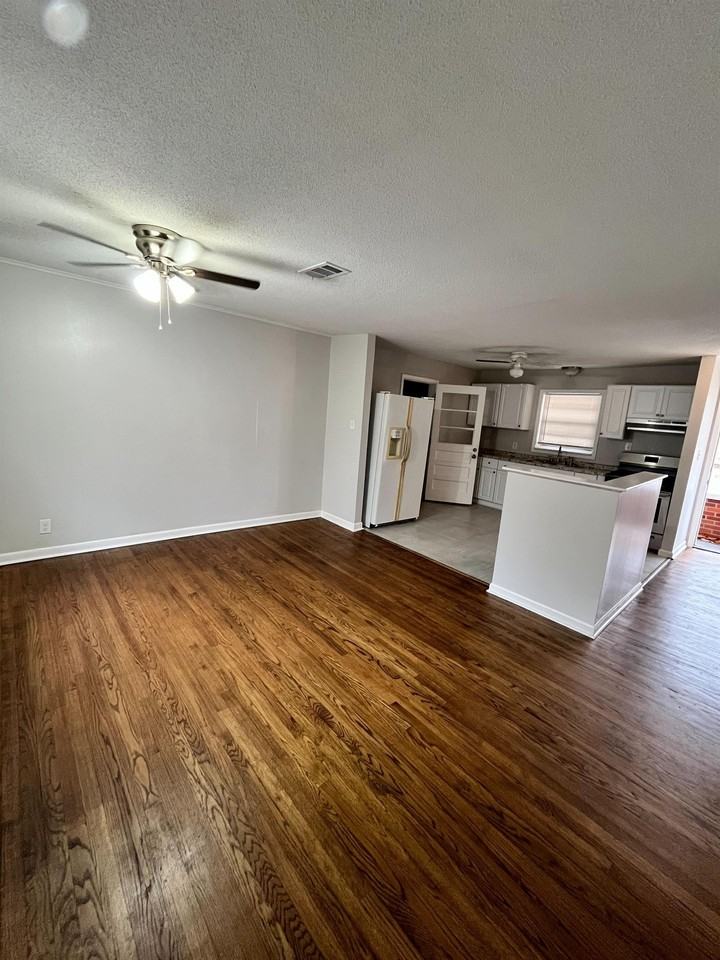 4704 Eastwood Rd #1 - Photo 3 of 19