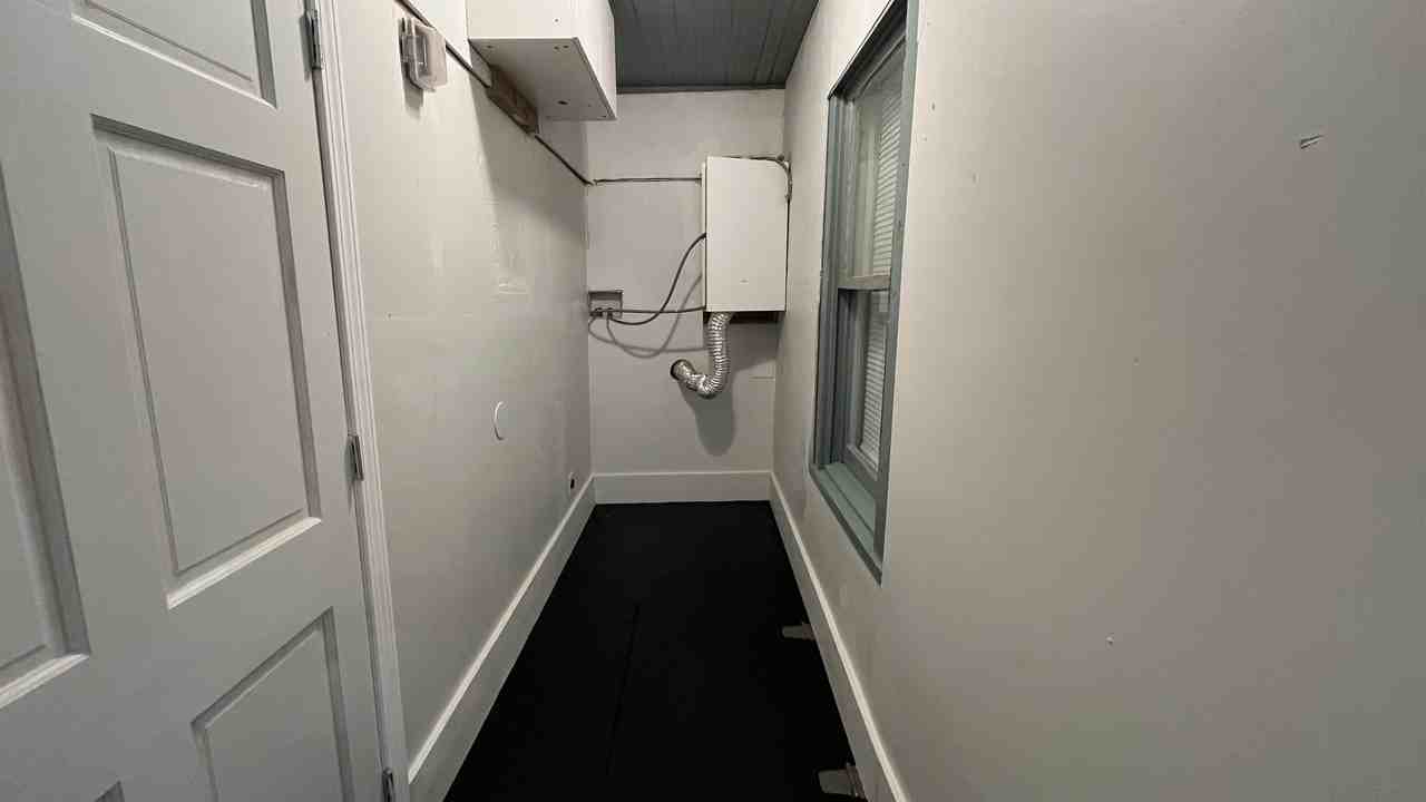 1237 Sw 28th St #1 - Photo 7 of 13