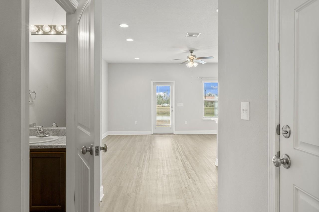 5740 Callaway Circle - Photo 3 of 27