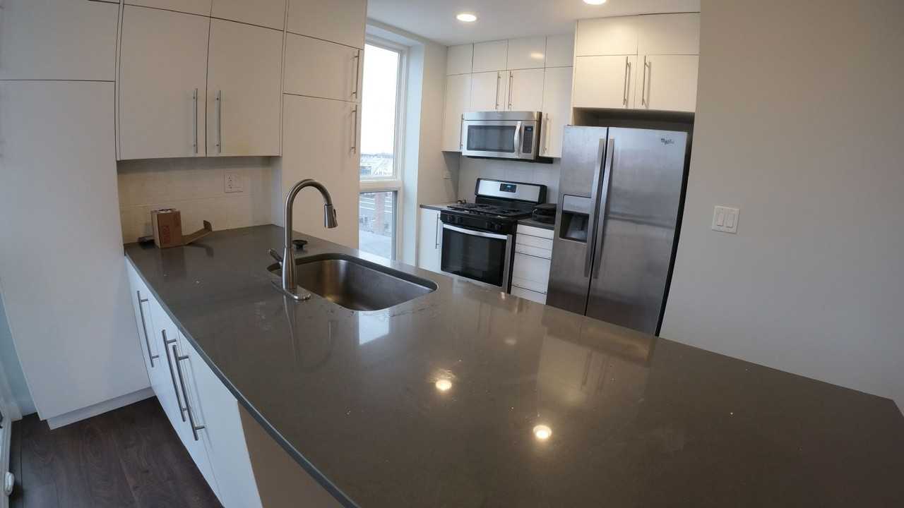 Sheffield & School #501 - Photo 2 of 20