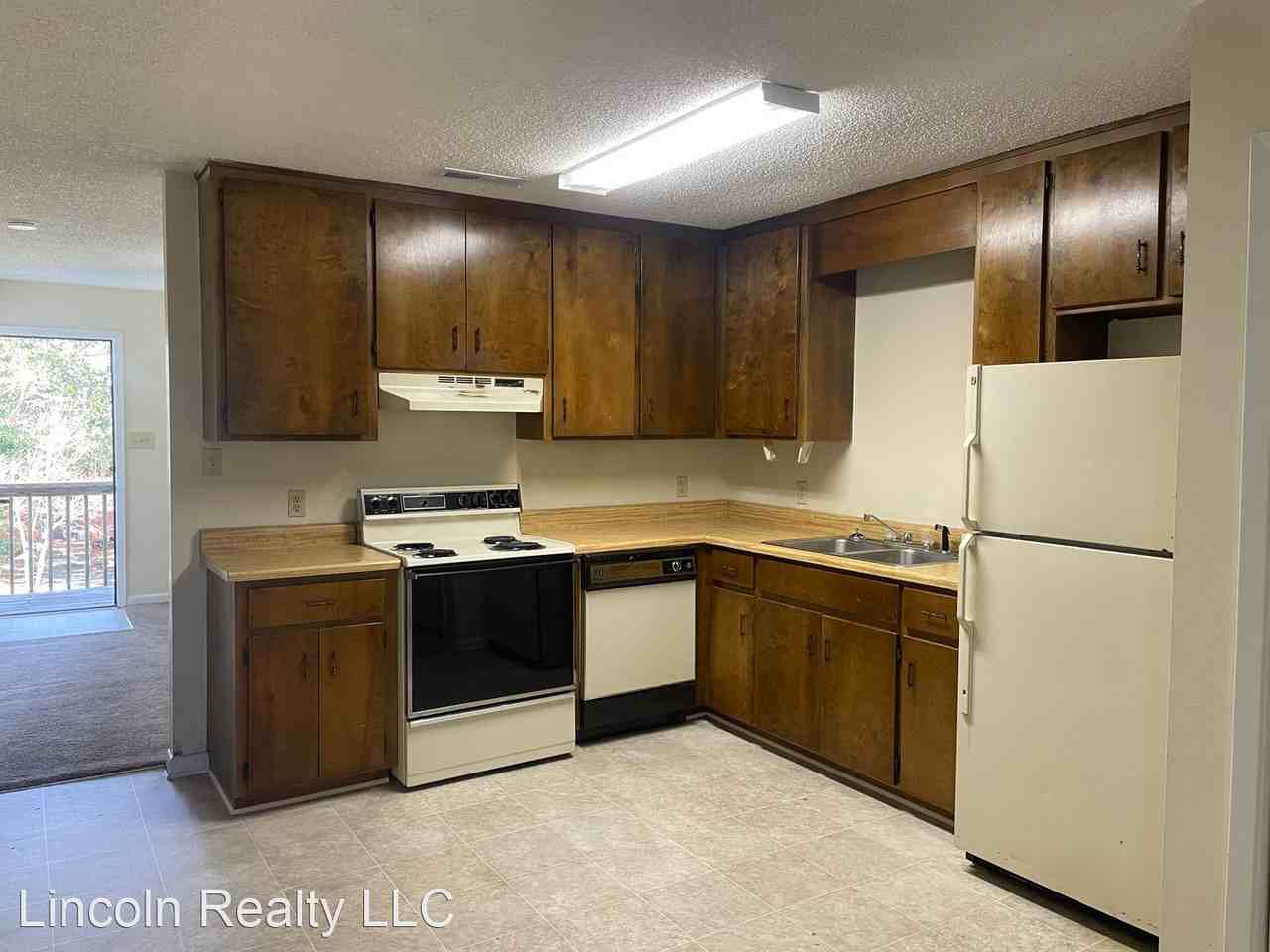 Chimney Creek Apartments - Photo 3 of 7
