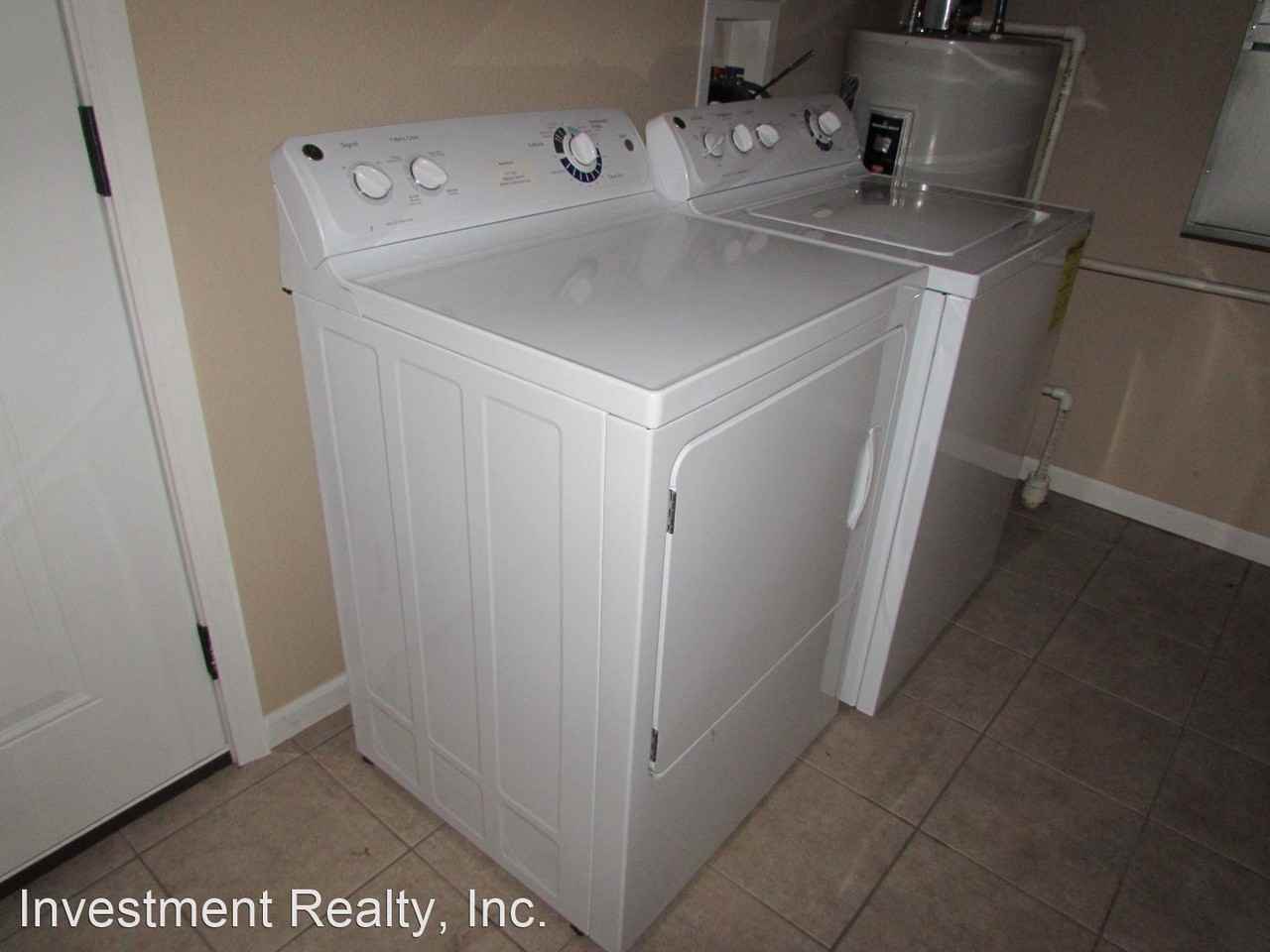 171 Lyle Curtis Circle - Photo 2 of 16