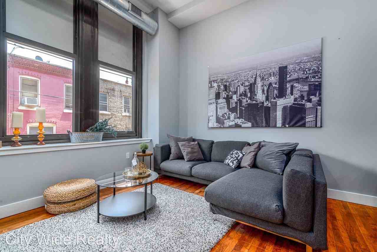 1511 S. 17th - Photo 3 of 27