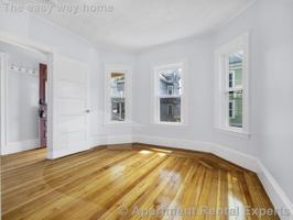 featured image of 59 Hawthorne St #1