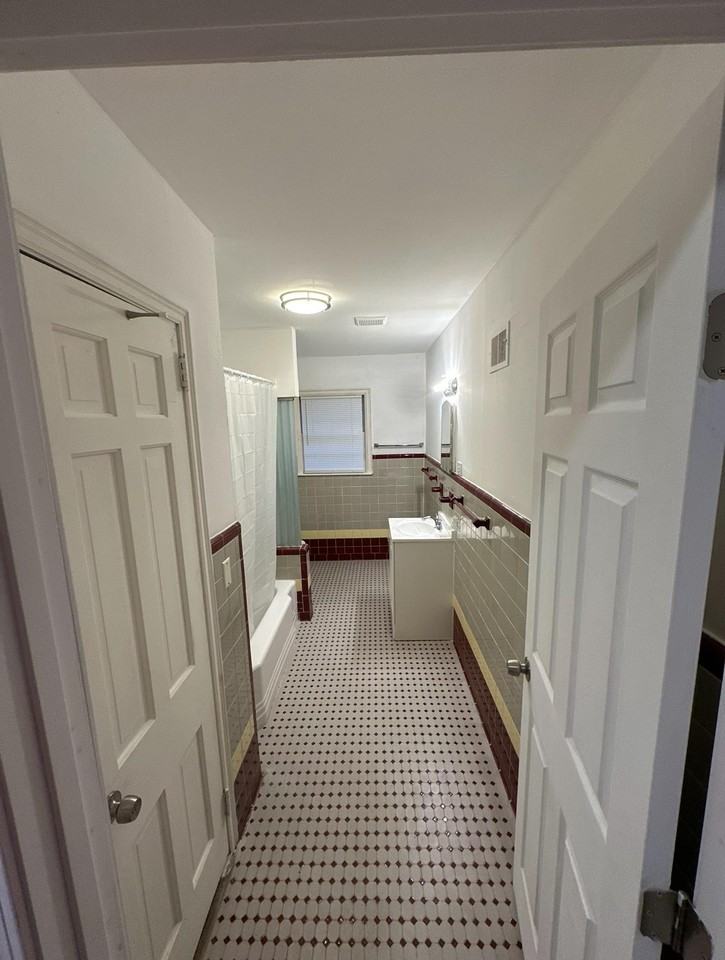 Avon Ave Sw - Photo 2 of 6