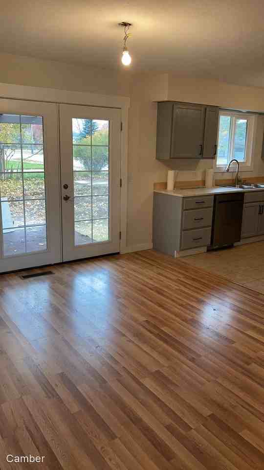 4505 Kaniksu Court - Photo 3 of 12