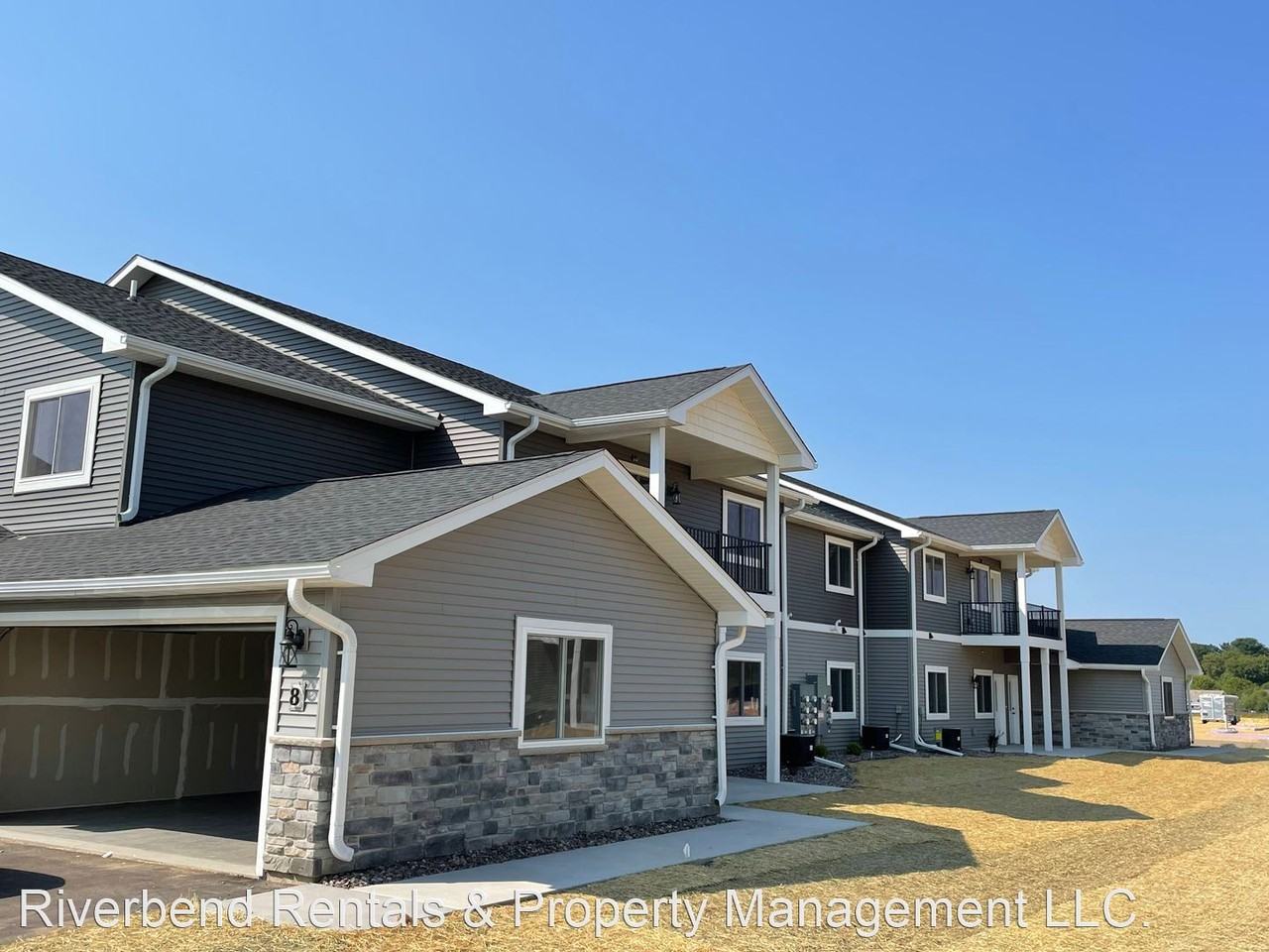 224 & 226 Independence Dr Apartments in Elk Mound, WI 54739 Zumper