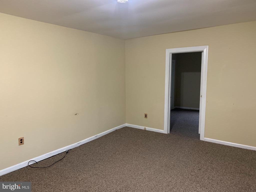 17087 12th St - Photo 3 of 18