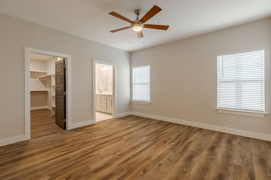 404 W Nimitz St - Photo 3 of 6