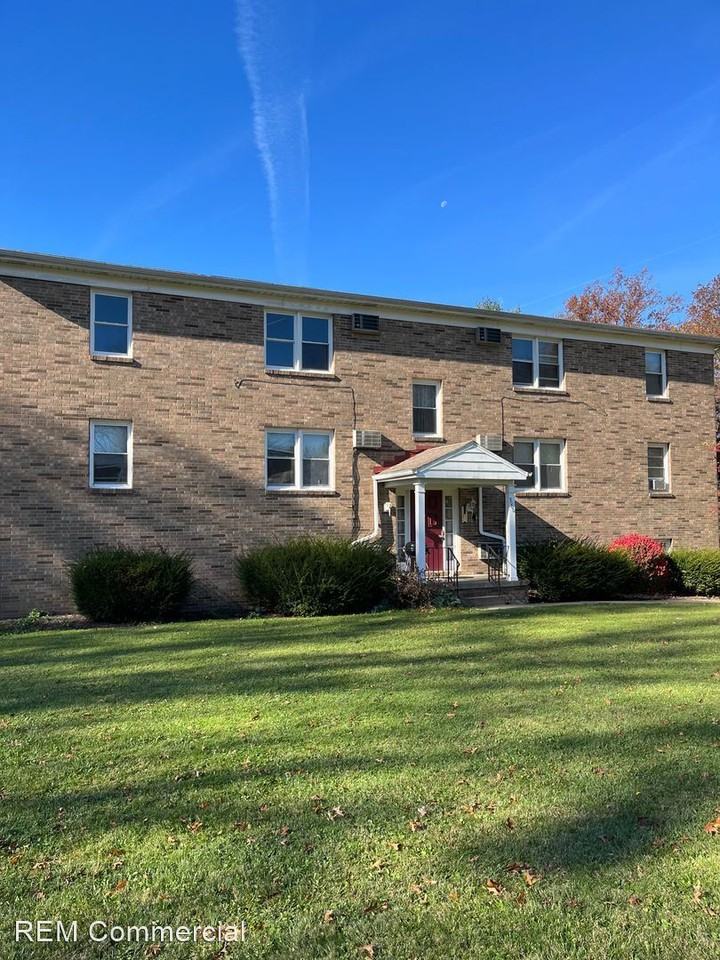 5000 & 5008 West Blvd Apartments in Boardman Park, Boardman, OH 44512