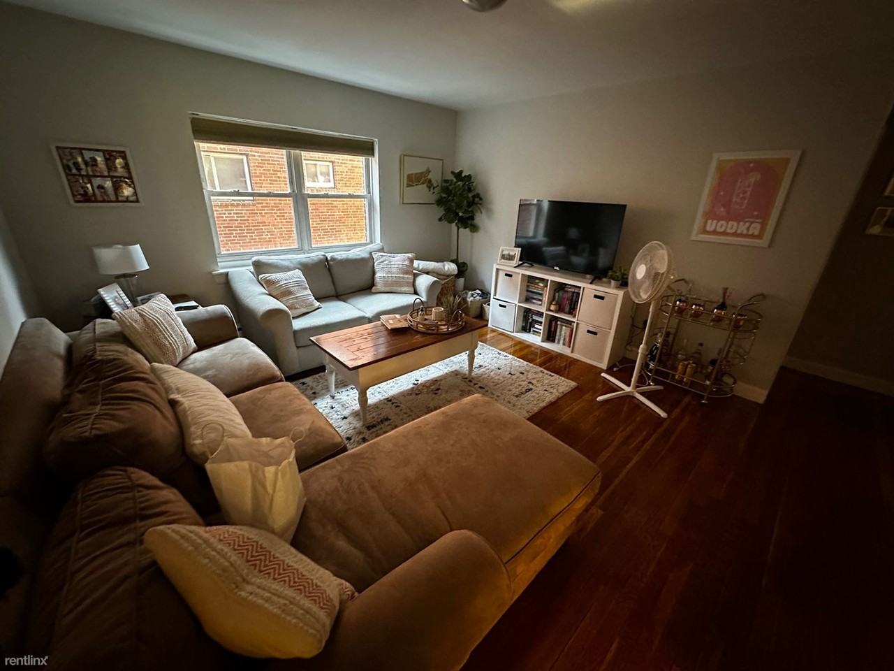 63 Selkirk Rd - Photo 2 of 9