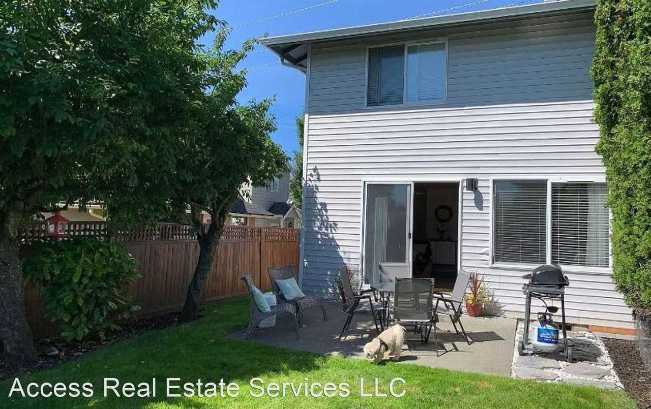 2906/2908 Moore St - Photo 2 of 12