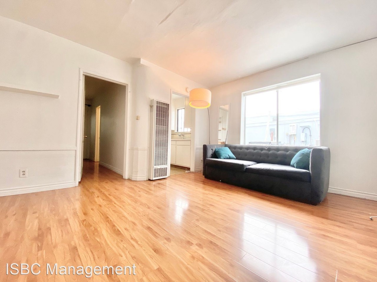 312 Rosecrans Ave. - Photo 2 of 12