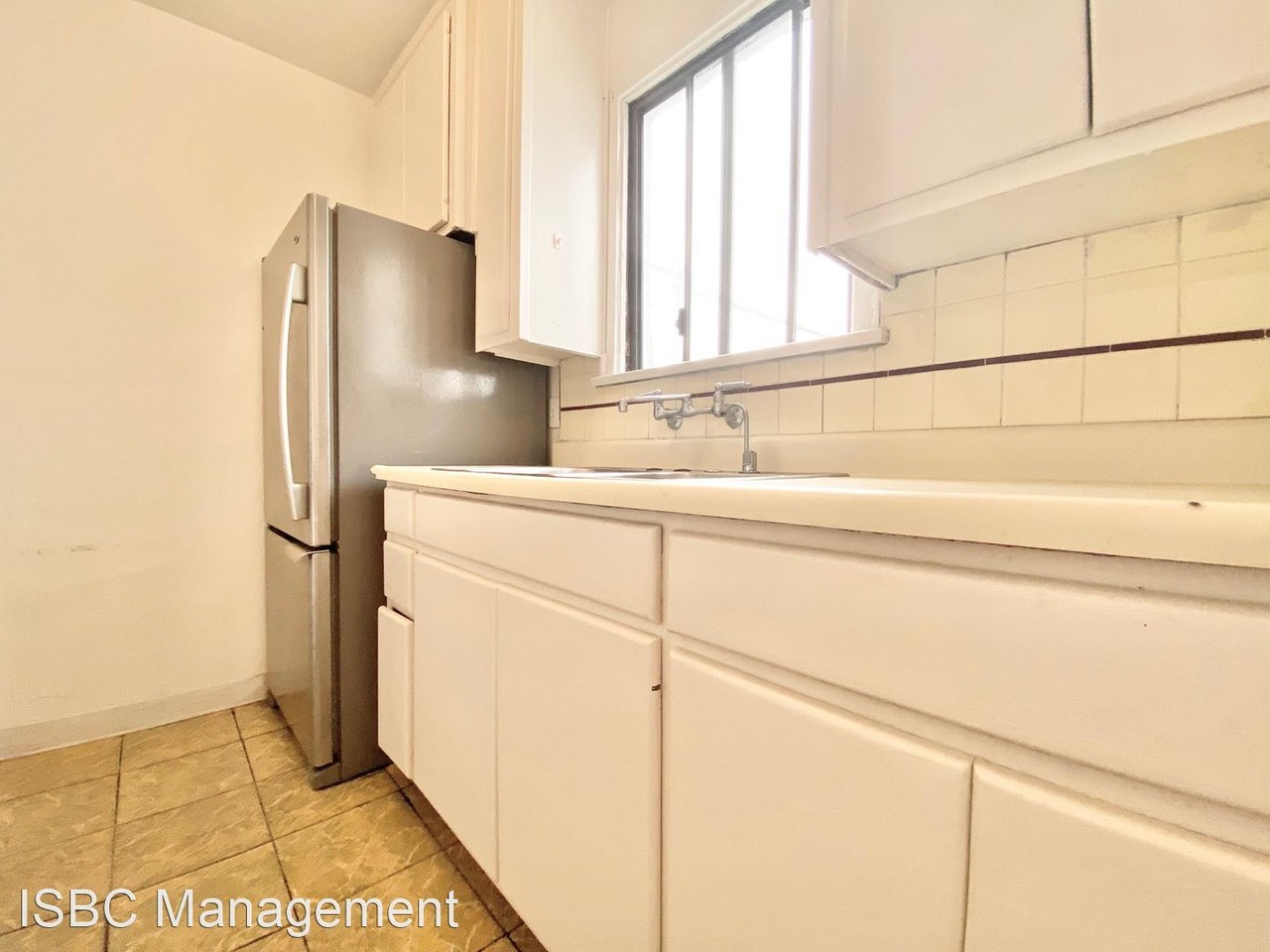 312 Rosecrans Ave. - Photo 3 of 12