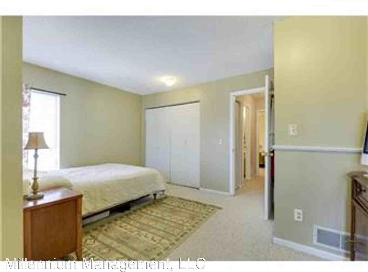 427 8th Ave Se - Photo 3 of 6