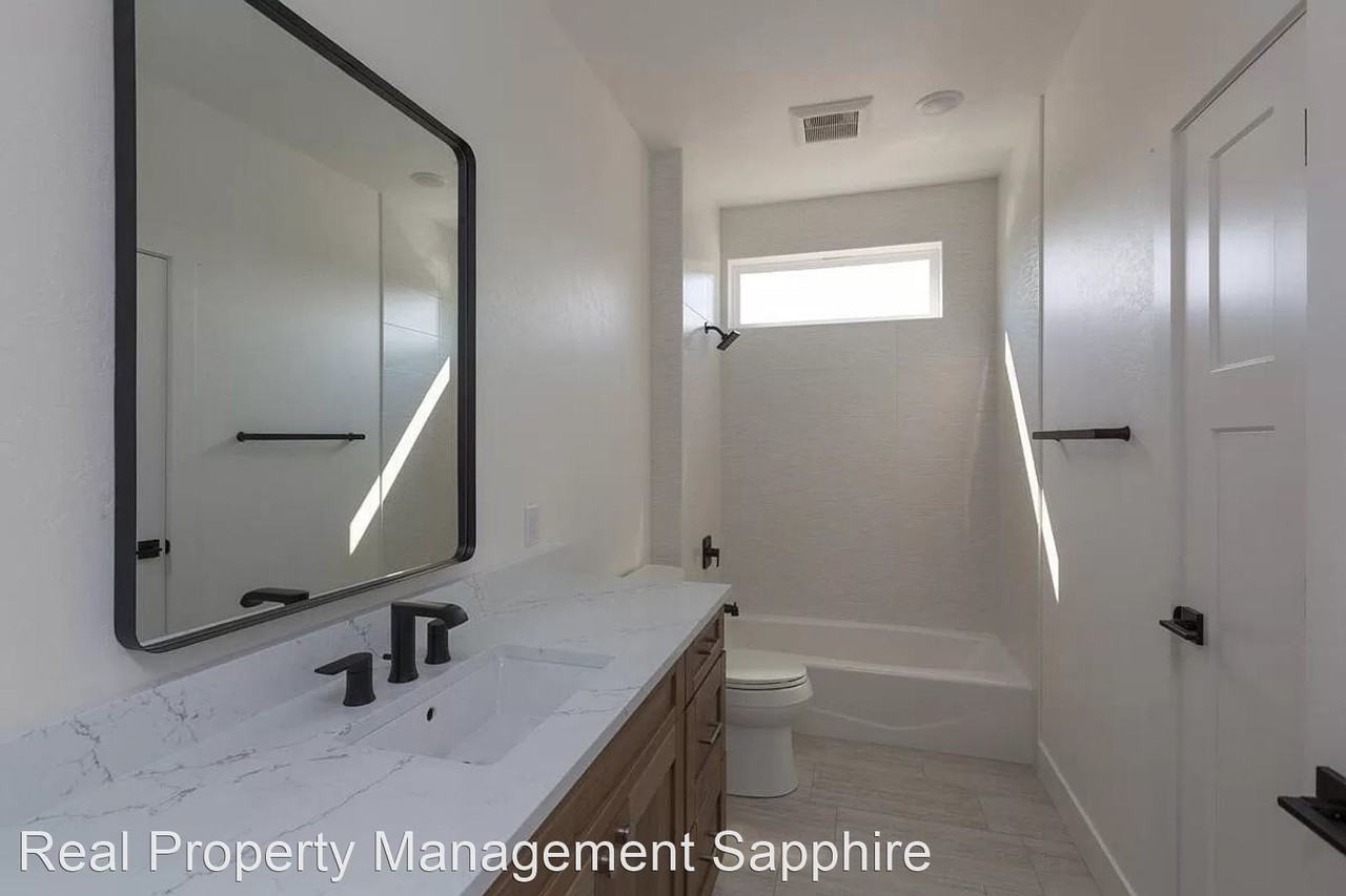 808 Van Allen Way - Photo 3 of 27