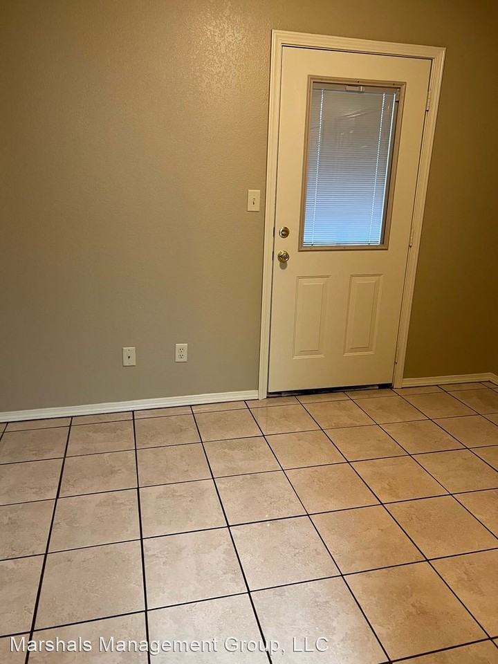 2 and 3 bedroom townhouses - Photo 2 of 9