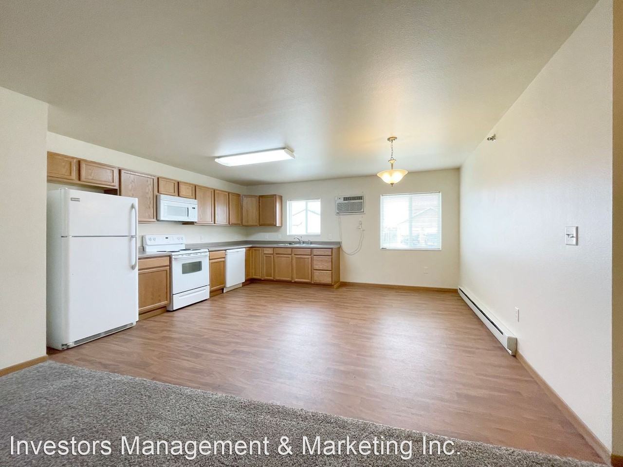 Paramount at the Bluffs - Photo 3 of 44