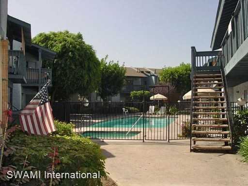 10030 Rosecrans Ave. - Photo 2 of 10