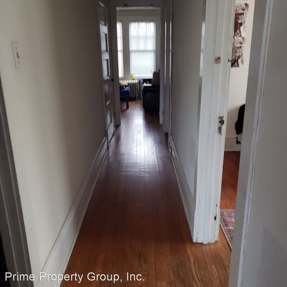 709 W NEVADA - Photo 3 of 13