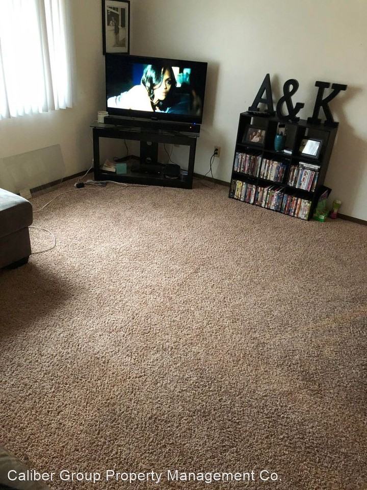 3684 W 4th St - Photo 2 of 6