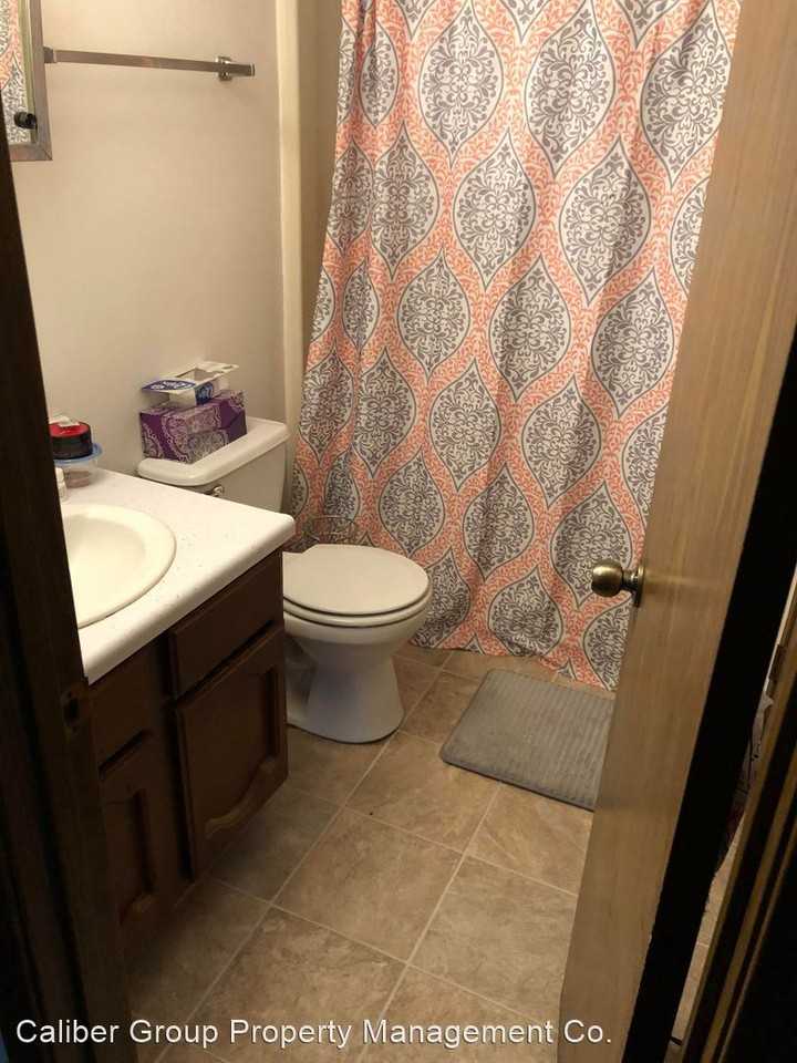 3684 W 4th St - Photo 3 of 6