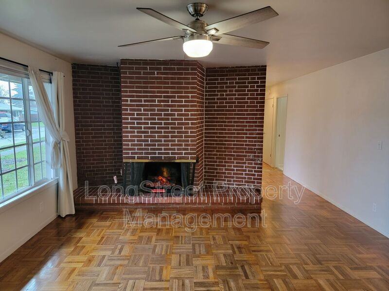 5160 Ne Willamette Ave - Photo 7 of 29