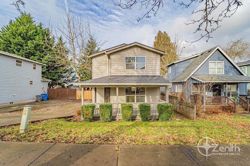 1216 W 22nd St - Photo 2 of 28
