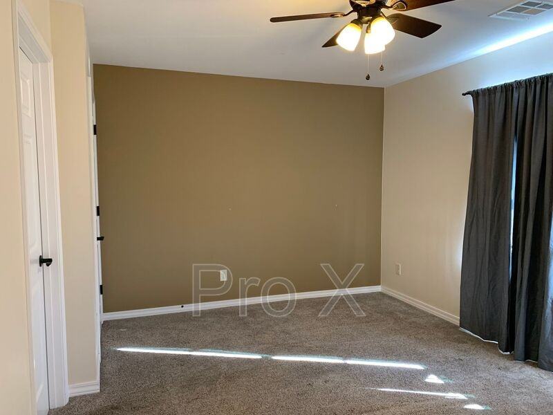 612 Easton #B - Photo 7 of 19