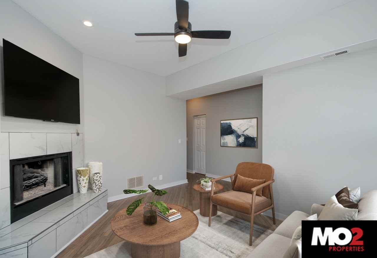 1365 W Crystal St #2 - Photo 2 of 8