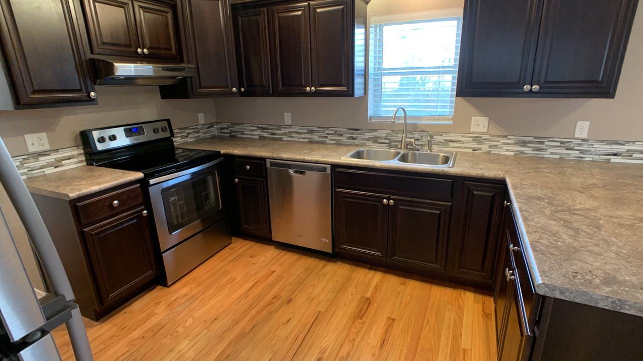 720 South Cascade Avenue A - Photo 3 of 6