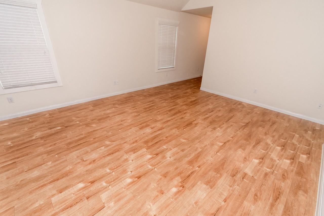 3014 Aspen Mdw - Photo 3 of 10