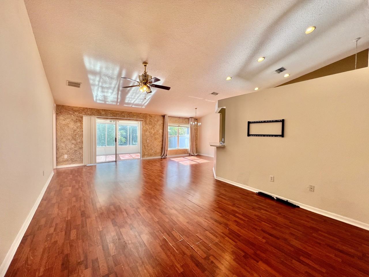 30728 Iverson Dr - Photo 3 of 26