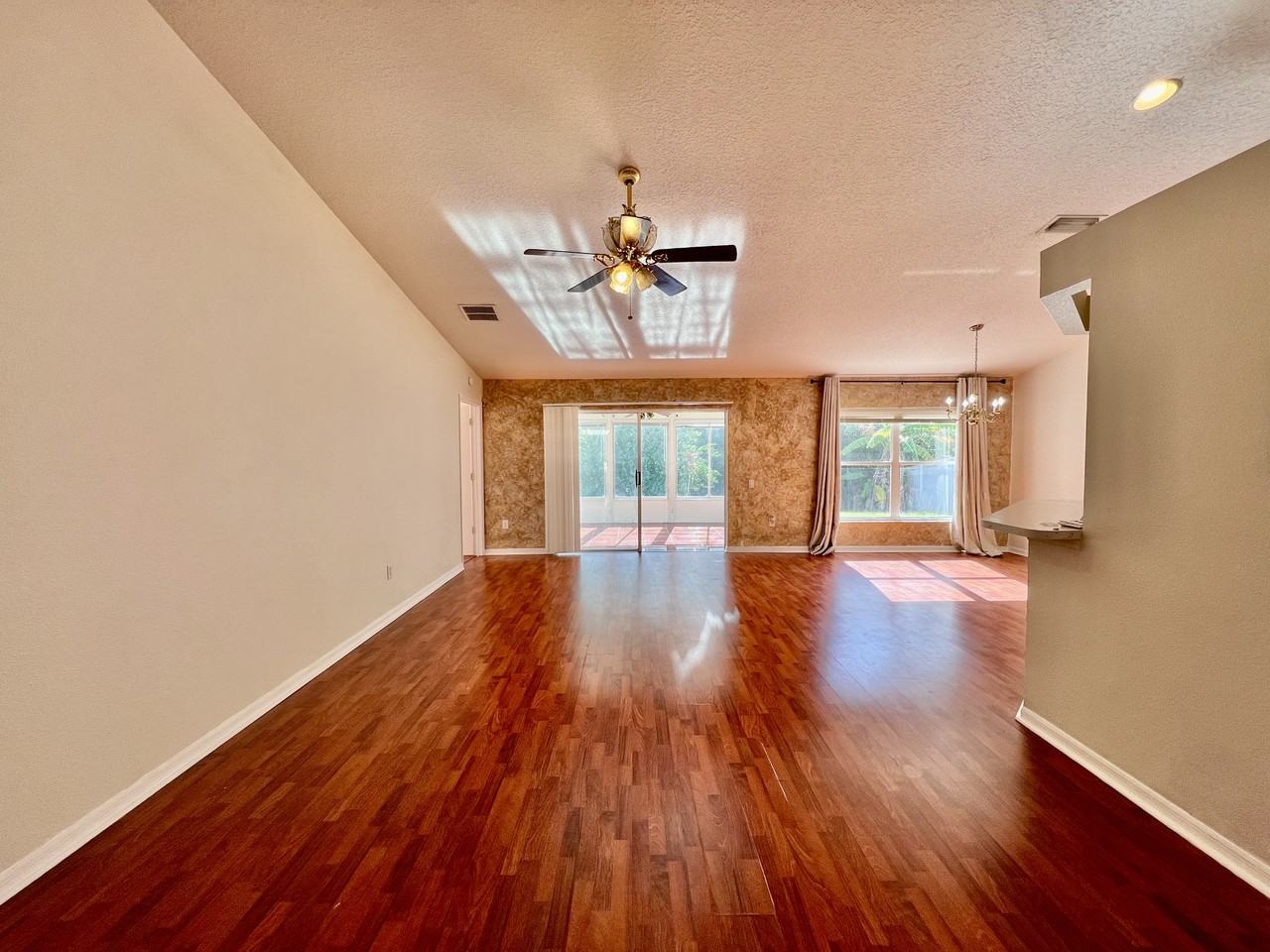 30728 Iverson Dr - Photo 4 of 26